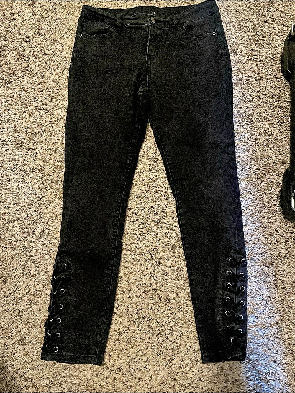 L&CONY Black Skinny Jeans Size 8